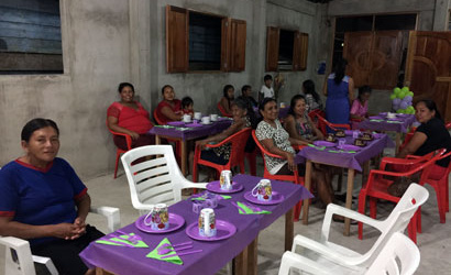 What a joy to see the women from this church participating in the event! - - - - - Que alegria ver as mulheres deste igreja participando neste evento!